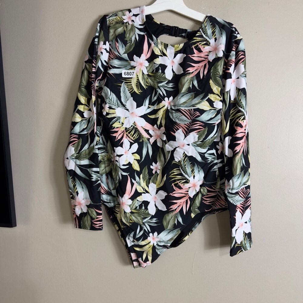 Kona sol xlarge size 16 nwt
